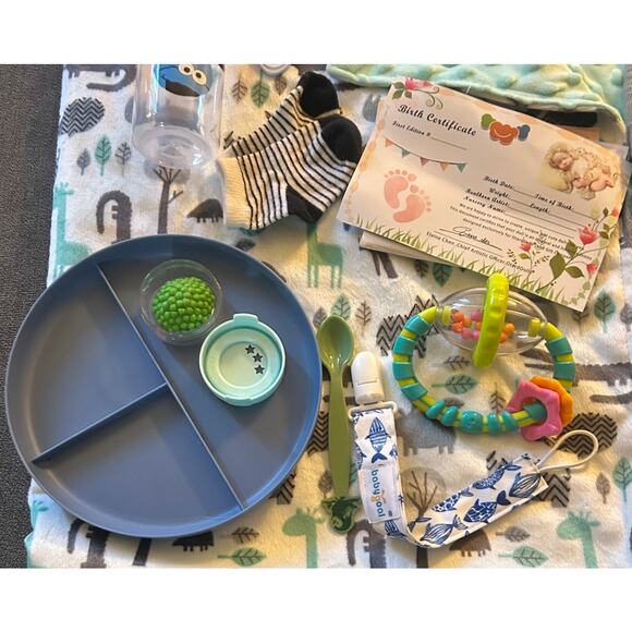 Reborn Baby Boy Silicone Vinyl Limbs Cloth Body 22" + Accessories (NEW) - Picture 7 of 9